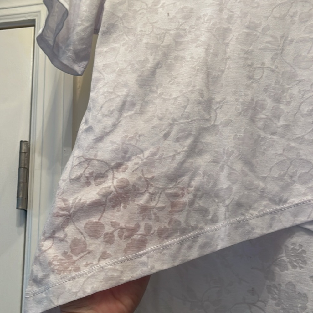 BCBGeneration Floral Tee - Picture 2 of 7